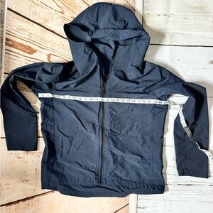 Classic Lightweight Hooded Windbreaker Jacket - Navy